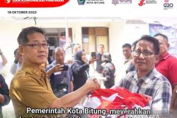 Pemkot serahkan bantuan sosial  Kube entaskan kemiskinan