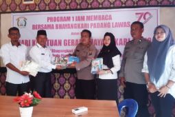 Pemkab Palas salurkan bantuan buku bacaan ke Perpustakaan Bhayangkari Palas