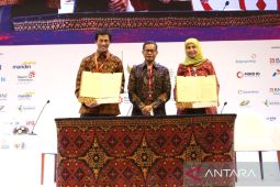 PLN dan SMI teken kerja sama percepat transisi batu bara ke EBT