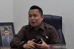 DPRD Samarinda imbau apotek dan toko obat  hentikan jual obat sirop