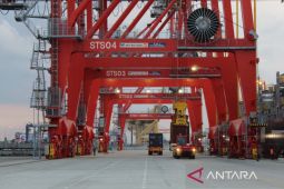 Subholding Pelindo catat arus peti kemas 8,2 juta TEUs