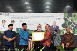 Sutarmidji serahkan piagam WTP LKPD 2021 kepada 14 Pemda