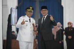 Ridwan Kamil minta Penjabat Wali Kota Cimahi bangun integritas
