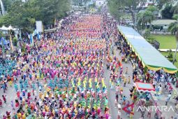 Puncak HUT Kota Pontianak ke-251 diwarnai dengan Tari Jepin massal
