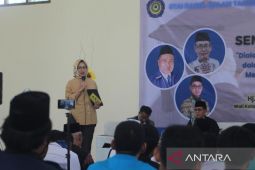 Airin Beri Motivasi Mahasiswadi STAI Darul Qalam Tangerang