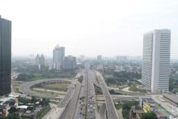 Pasang tiang sensor MLFF di Jalan Tol JORR S