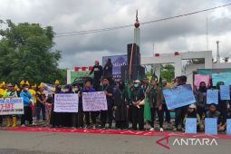 Ratusan massa lakukan aksi Save Meratus di Barabai