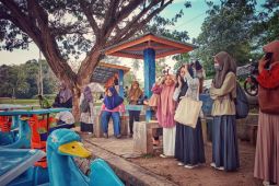 Danau Perintis kembali diserbu wisatawan lokal setelah pandemi