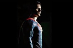 Aktor Henry Cavill "kembali" sebagai Superman
