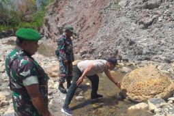 Usai tertimbun longsor, jalan trans-Timor sudah bisa dilalui