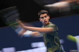 Carlos Alcaraz jadi petenis peringkat satu dunia ATP akhir tahun termuda dalam sejarah