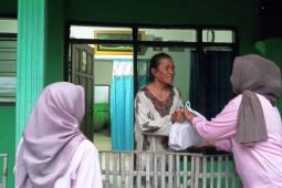 Beri bantuan, "Srikandi Ganjar Jatim" ke lokasi bencana di Pasuruan