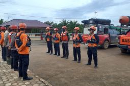 Basarnas cari seorang nelayan tua yang  hilang di Sungai Lubuk Batu