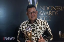 Bupati Bangka Selatan terima penghargaan Indonesia Award 2022
