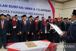 Ketua Bawaslu SItubondo ingatkan Panwaslucam mampu mengemban amanah