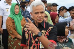 Ganjar Pranowo sebut tidak ada PHK massal industri tekstil di Jateng