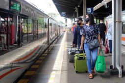 KAI Cirebon tetap berlakukan vaksin penguat dan penggunaan masker