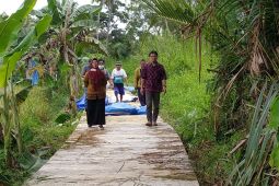 28 paket pekerjaan jalan usaha tani di Paser telah selesai