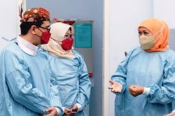 Khofifah minta warga tingkatkan prokes cegah Omicron XBB