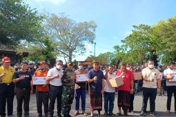 Pemkot Denpasar bersama TNI-Polri bersihkan area mangrove jelang KTT G20