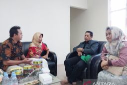 Stafsus Presiden RI Ayu Kartika Dewi dukung UIN Palu gencarkan moderasi beragama