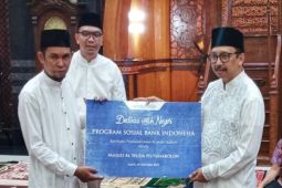 Deputi Gubernur BI salurkan bantuan pembangunan rumah ibadah di Sibolga dan Tapteng