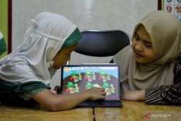 Pentingnya literasi digital sebagai panduan hadapi kecanggihan teknologi
