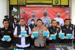 Polres Tangsel tangkap dua kurir narkoba antarpulau