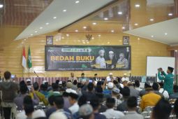 1 Abad NU, PCNU Situbondo bedah buku karya Kiai Azaim
