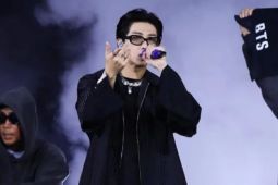 Album solo pertama RM BTS duduki peringkat tiga billboard 200