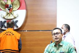 KPK dalami peran Eltinus Omaleng tentukan pemenang proyek Gereja Kingmi