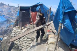 250 personel gabungan tertibkan tambang emas Gunung Botak di Maluku