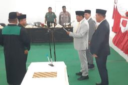 M. Yasin Harahap dilantik  jadi PAW anggota DPRD Palas