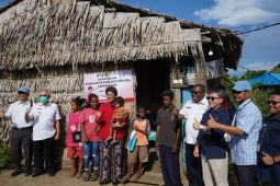 1.904 warga tidak mampu di Maluku terima bantuan pasang baru listrik, semoga bermanfaat