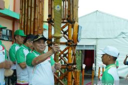 Kirab api obor Porprov XI Kalsel tiba di Kabupaten HSS