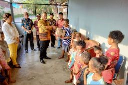 Kota Sorong bantu perabotan untuk panti asuhan dan pesantren