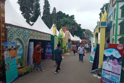 Peserta bazzar UMKM MTQ ke-51 Jambi juga dari luar provinsi