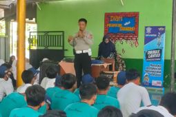 Satlantas Polres Situbondo edukasi pelajar tertib lalu lintas