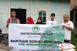 Santri Dukung Ganjar Sumut bantu korban banjir di Sergai