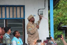 Manokwari targetkan 100 rumah terlayani listrik setiap tahun