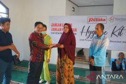 "Pusaka" Kalsel bagikan "hygiene kit" kepada siswa/siswi SLB Tabalong