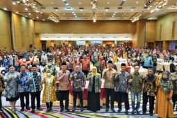 Khofifah targetkan IKM di Jatim capai 100 persen di 2023/2024