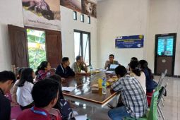 FEB UI latih pemasaran digital dan medsos UMKM di Labuan Bajo