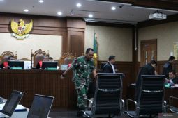 Perwira tinggi TNI AU akui ada "dana komando" di pengadaan heli AW 101