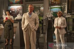 Netflix rilis cuplikan "Glass Onion: A Knives Out Mystery"