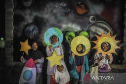 Edukasi astronomi bagi anak