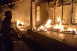 Tiga rumah warga terbakar akibat korsleting listrik