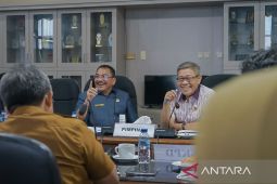 Komisi II DPRD Kalsel terus dorong mitra kerja tingkatkan PAD