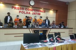 Polda Jatim ungkap kasus "scampage" data perbankan beromzet Rp5 miliar