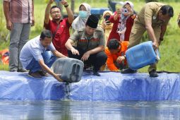 Mas Ipin dukung swasta budidaya ikan air tawar di Trenggalek